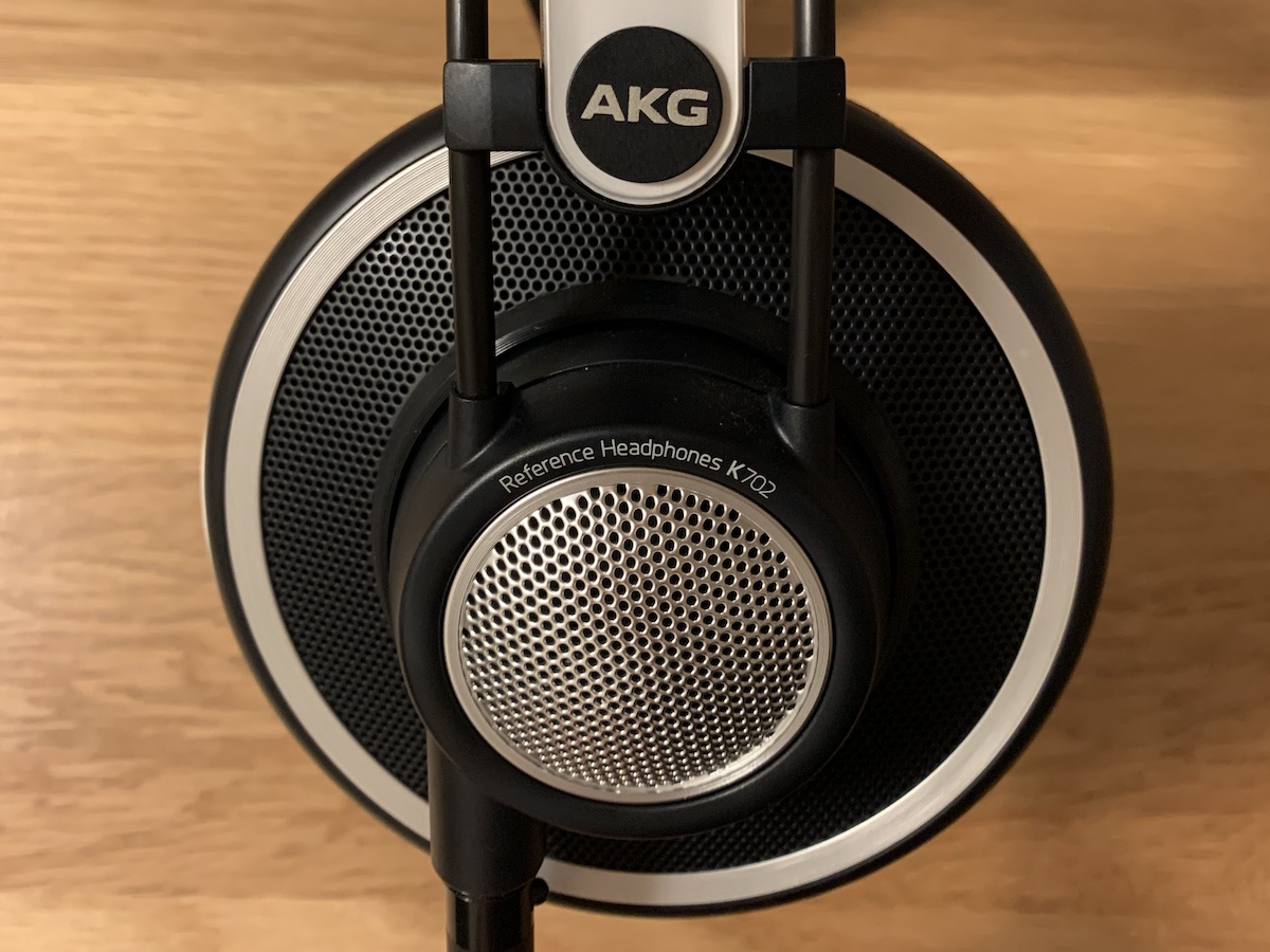 レビュー】AKGヘッドホン「K702」を3ヶ月聴いた感想〜K240との比較も 